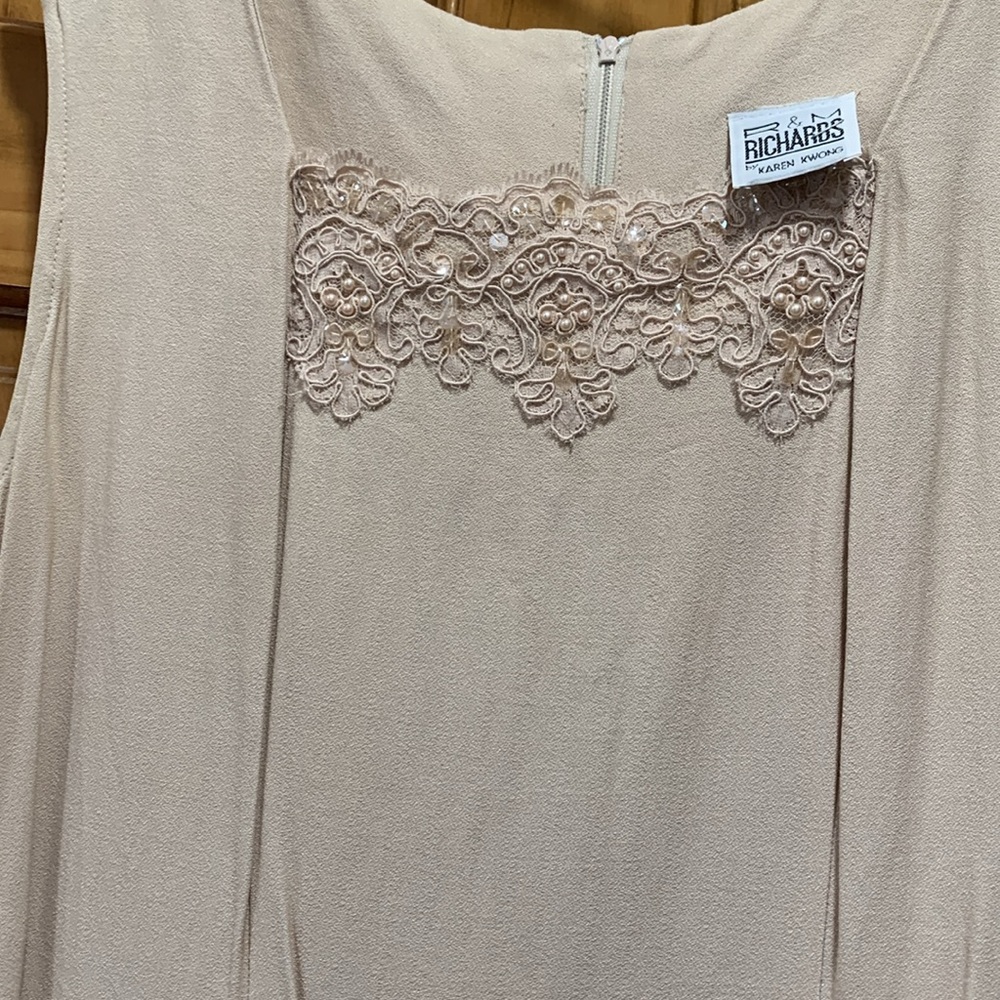 Dress - Picture 4 of 9